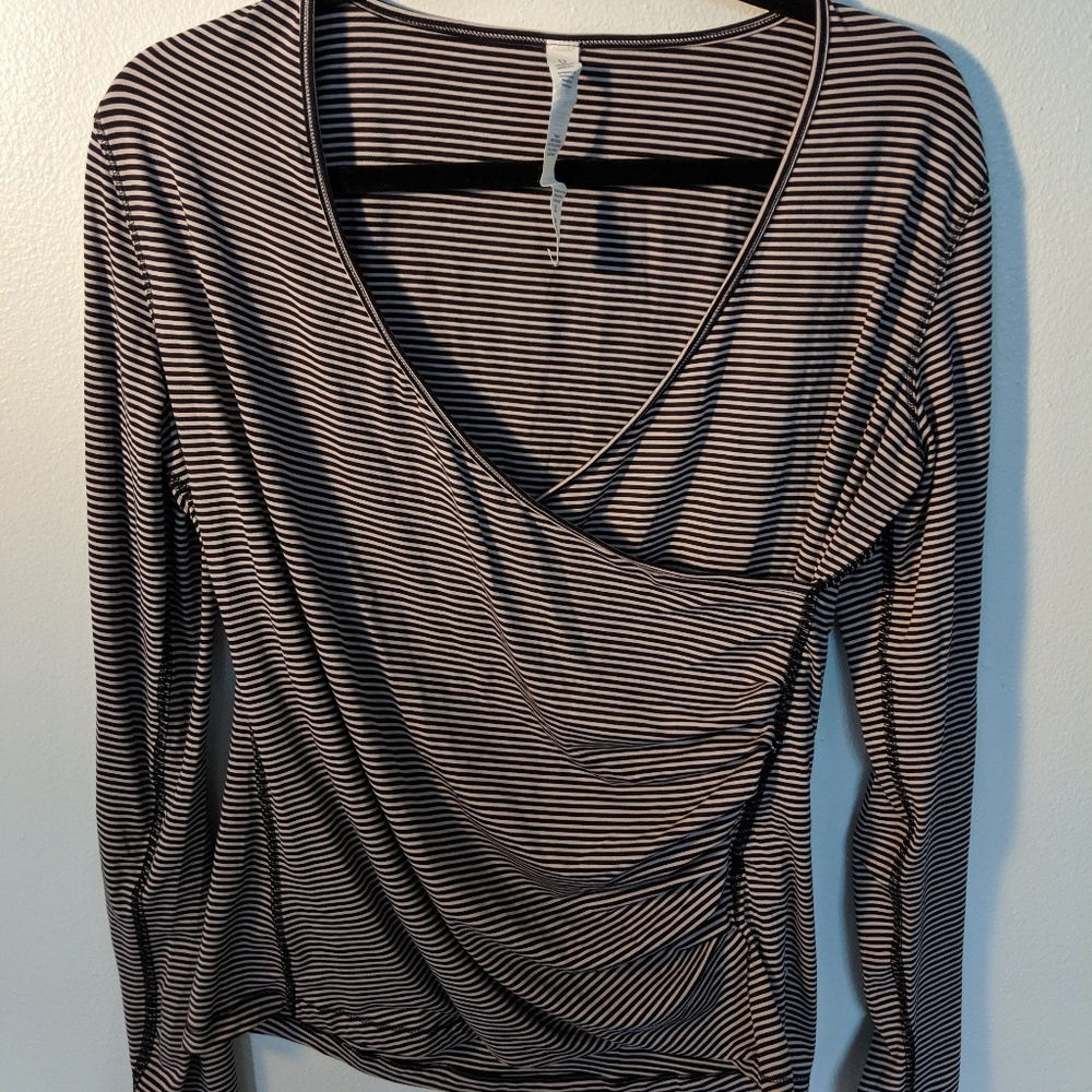 Lululemon wrap top
